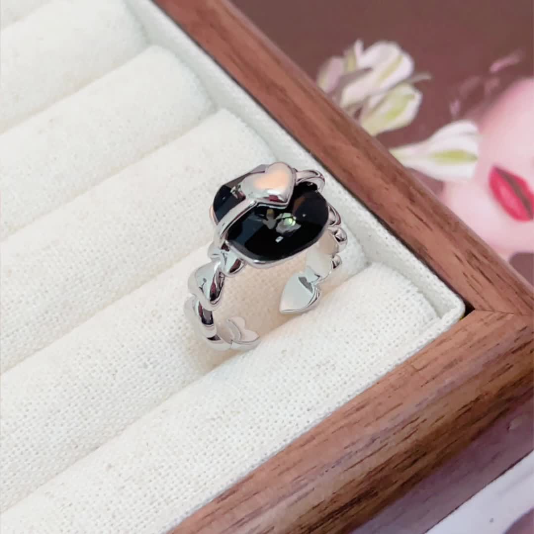 Unisex Adjustable Copper Leopard Tail Ring with Synthetic Zirconia